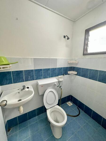 Rumah Teres 2 Tingkat untuk Dijual di Semenyih (Selangor) - Izzati Mat - Bathroom - PropertyGuru.com.my