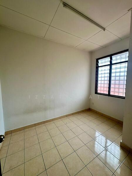 Rumah Teres 2 Tingkat untuk Dijual di Semenyih (Selangor) - Izzati Mat - Interior - PropertyGuru.com.my