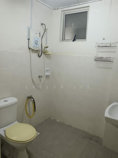 Service Residence for Sale at Fortune Avenue - Evelyn Lee - Bathroom - PropertyGuru.com.my
