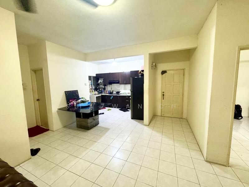 Condominium for Sale at Platinum Hill PV 5 - Shazwan CH - Living Room - PropertyGuru.com.my