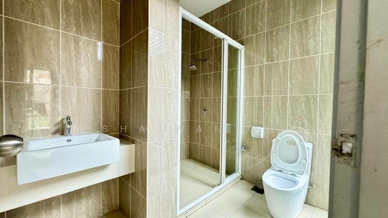 Bungalow for Sale in Anjung Melati (Gombak) - Shazwan CH - Bathroom - PropertyGuru.com.my