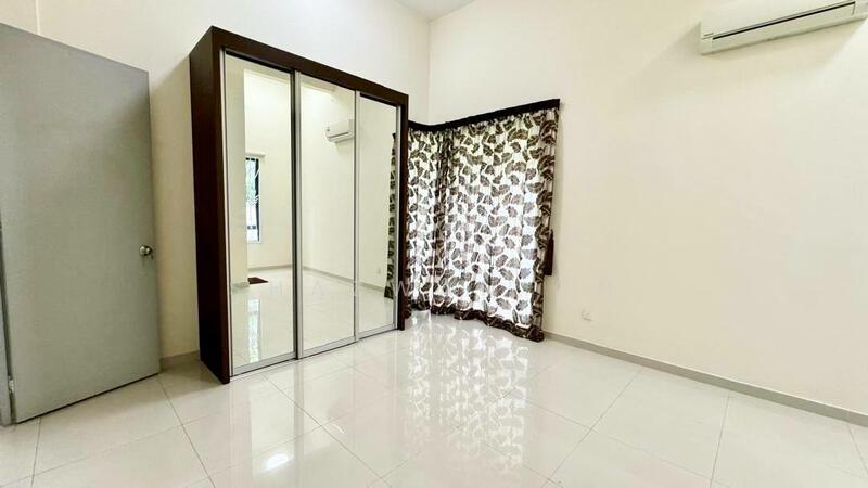 Bungalow for Sale in Anjung Melati (Gombak) - Shazwan CH - Bedroom - PropertyGuru.com.my