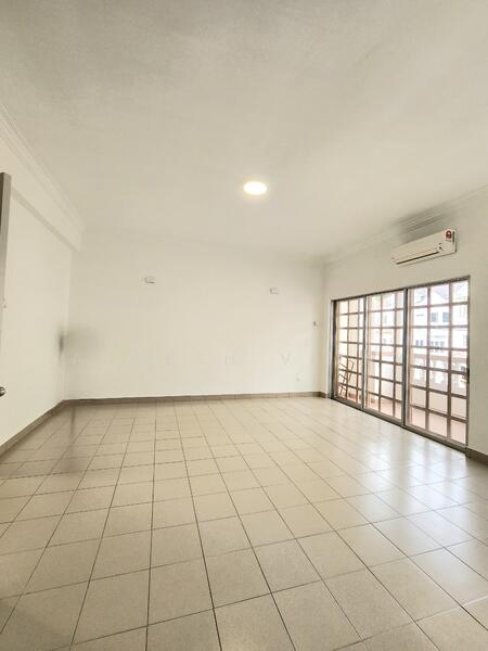 Master room with Balcony