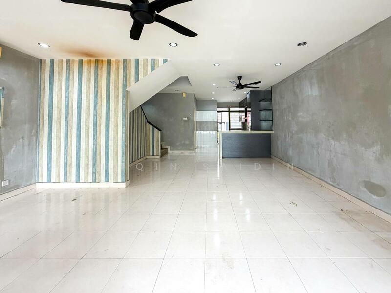Terraced House for Sale in Bandar Parklands (Klang) - Shiqin Saidin - Living Room - PropertyGuru.com.my