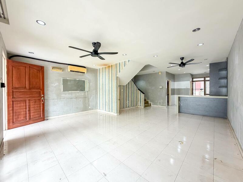 Terraced House for Sale in Bandar Parklands (Klang) - Shiqin Saidin - Living Room - PropertyGuru.com.my