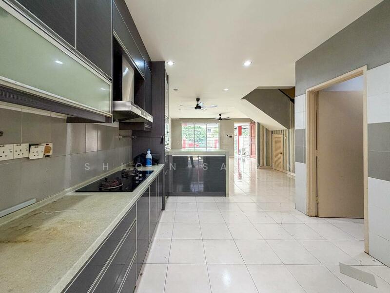 Terraced House for Sale in Bandar Parklands (Klang) - Shiqin Saidin - Kitchen - PropertyGuru.com.my