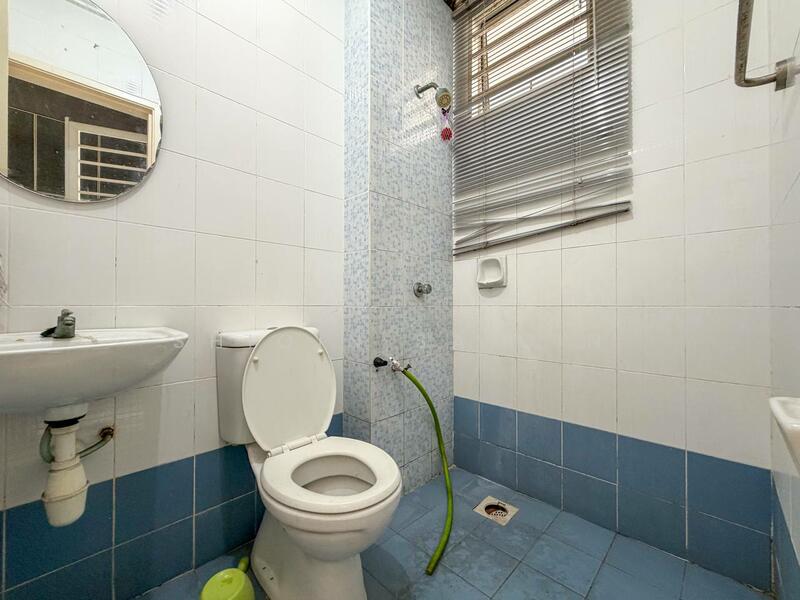 Terraced House for Sale in Bandar Parklands (Klang) - Shiqin Saidin - Bathroom - PropertyGuru.com.my