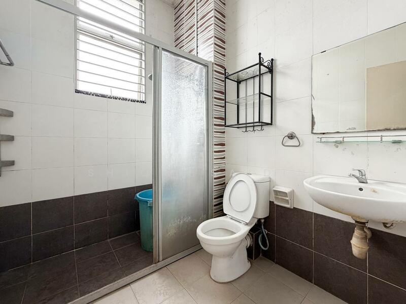 Terraced House for Sale in Bandar Parklands (Klang) - Shiqin Saidin - Bathroom - PropertyGuru.com.my