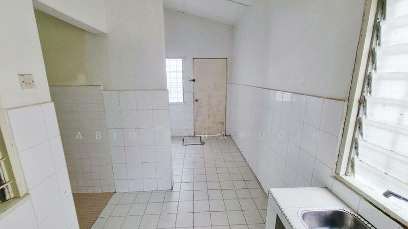Kitchen Extended 2 Storey Terrace @ Taman Kelab Ukay, Ampang untuk Untuk Dijual - RM 660,000, Mac 2026 - Kitchen - PropertyGuru.com.my