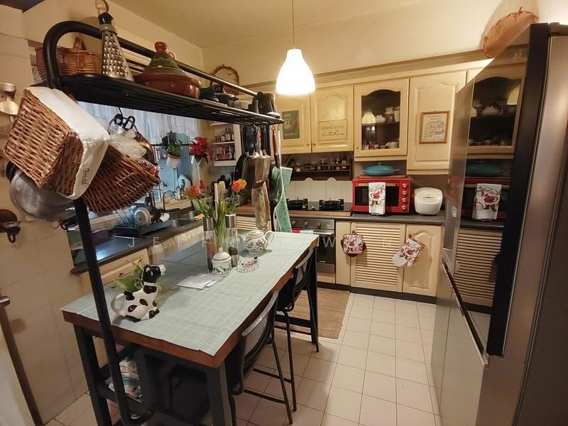 Kondominium untuk Dijual di Bungaraya Condominium - Jeffrey Wong - Kitchen - PropertyGuru.com.my