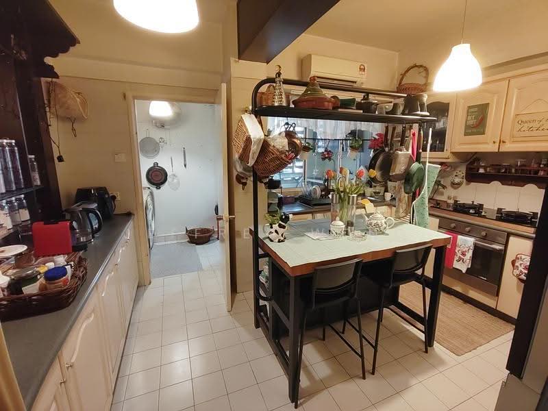 Kondominium untuk Dijual di Bungaraya Condominium - Jeffrey Wong - Kitchen - PropertyGuru.com.my