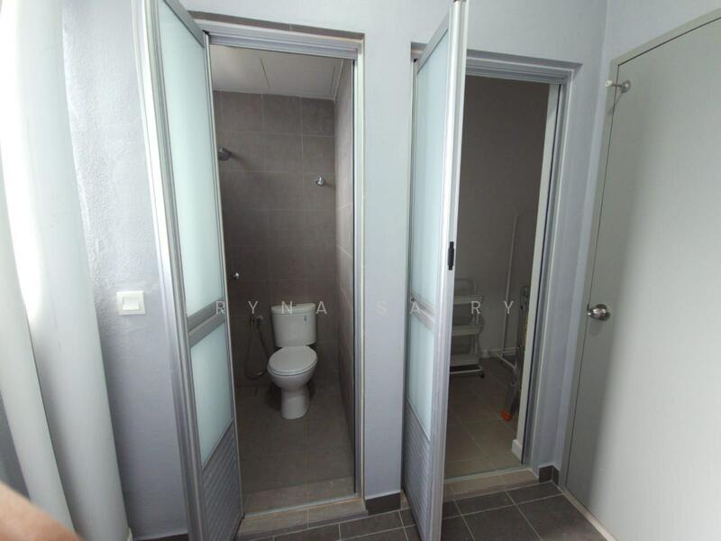 Lakefront Residence untuk Untuk Disewa - RM 2,900 /bulan, Mac 2026 - Bathroom - PropertyGuru.com.my