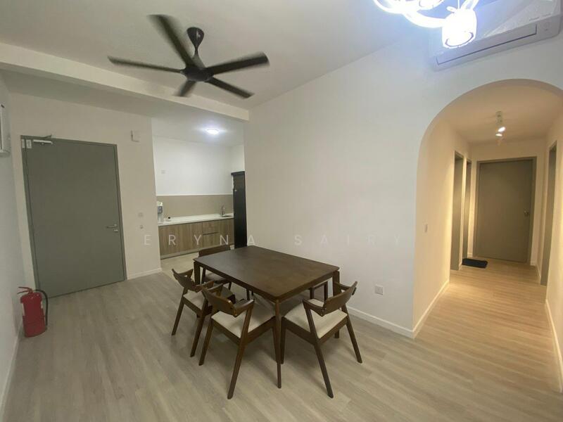 Condominium for Rent at Lakefront Residence - Eryna Sairy - Dining Room - PropertyGuru.com.my