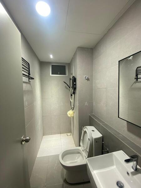 Condominium for Rent at Lakefront Residence - Eryna Sairy - Bathroom - PropertyGuru.com.my