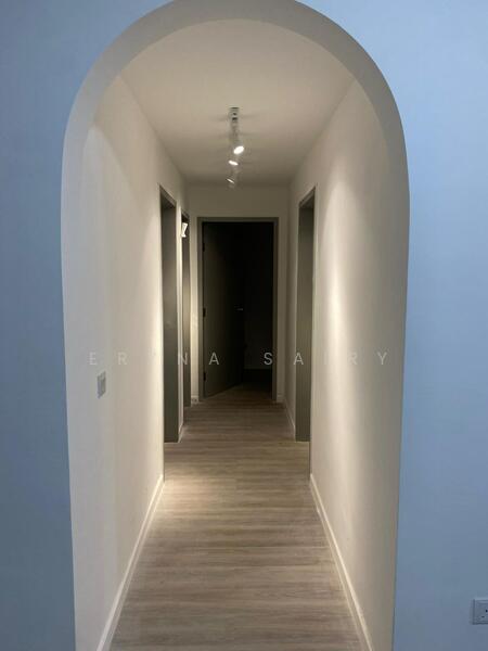Condominium for Rent at Lakefront Residence - Eryna Sairy - Corridor - PropertyGuru.com.my