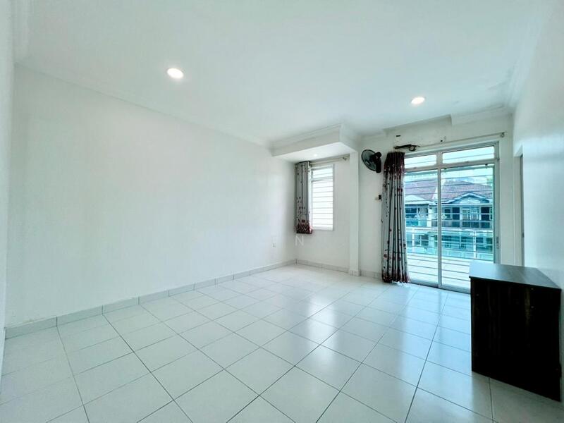 2-storey Terraced House for Sale in Taman JP Perdana (Johor Bahru) - Lifen . - Living Room - PropertyGuru.com.my