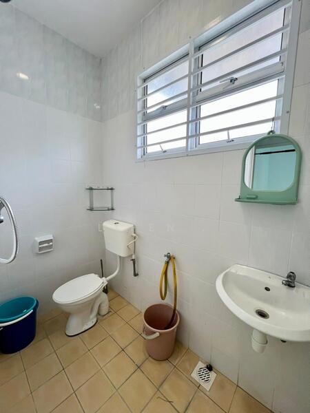2-storey Terraced House for Sale in Taman JP Perdana (Johor Bahru) - Lifen . - Bathroom - PropertyGuru.com.my