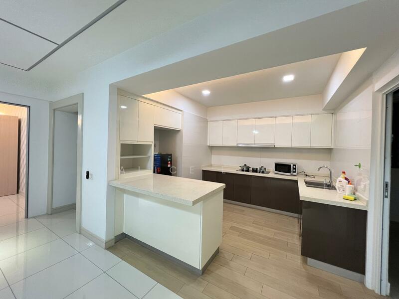 Condominium for Sale at Royalle Condominium - Alice Low - Kitchen - PropertyGuru.com.my