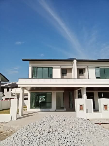 2-storey Terraced House for Sale in Serian (Sarawak) - Leslie Loi - Exterior - PropertyGuru.com.my