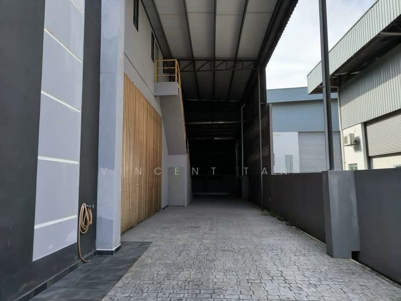 Semi-D Factory for Sale in Nilai (Negeri Sembilan) - Vincent Tan - Exterior - PropertyGuru.com.my