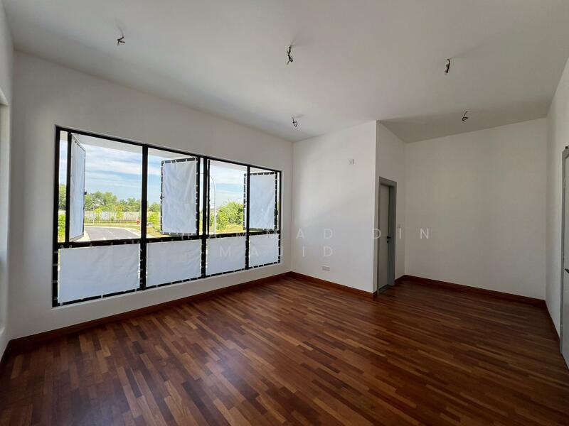 Semi-Detached House for Sale in Shah Alam (Selangor) - Mohammad Din Majid - PropertyGuru.com.my