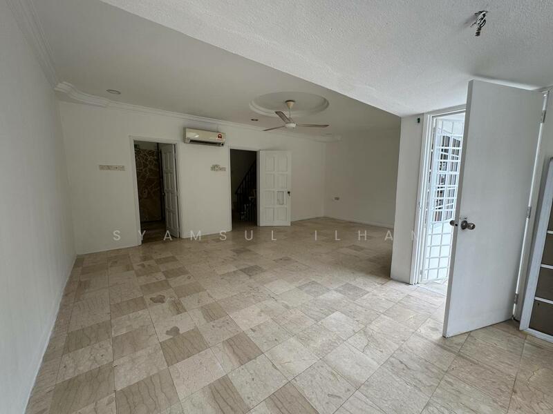 Rumah Teres 2 Tingkat untuk Dijual di Subang Jaya (Selangor) - Syamsul Ilham - Living Room - PropertyGuru.com.my