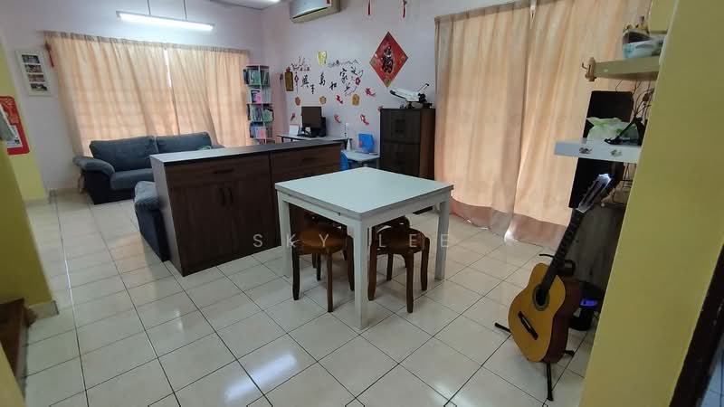 Rumah Teres 2 Tingkat untuk Dijual di Taman Putra Prima (Puchong) - Sky Lee - Living Room - PropertyGuru.com.my