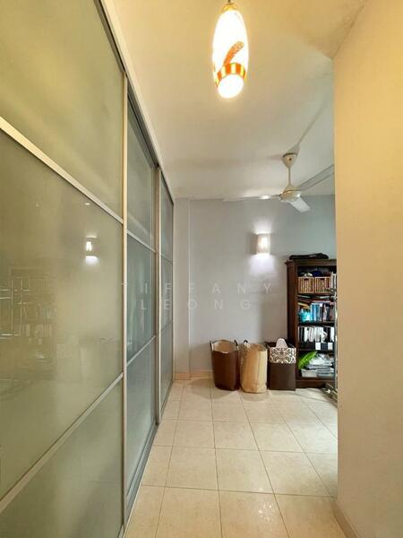 Kondominium untuk Dijual di Changkat View - Tiffany Leong - Corridor - PropertyGuru.com.my