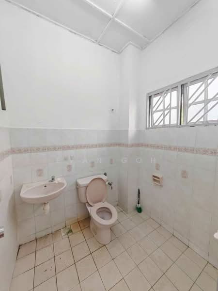 2-storey Terraced House for Sale in Bandar Bukit Puchong (Puchong) - Evan Goh - Bathroom - PropertyGuru.com.my