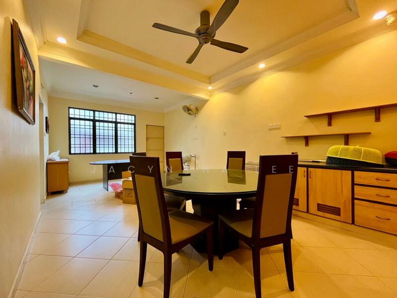 2-storey Terraced House for Sale in Sungai Ara (Penang) - Jacyntha Lee - Dining Room - PropertyGuru.com.my