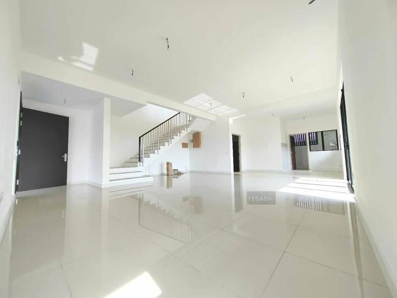 2-storey Terraced House for Sale in Bandar Bukit Raja (Klang) - Loke . - Living Room - PropertyGuru.com.my