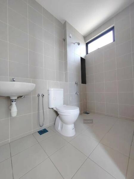 2-storey Terraced House for Sale in Bandar Bukit Raja (Klang) - Loke . - Bathroom - PropertyGuru.com.my