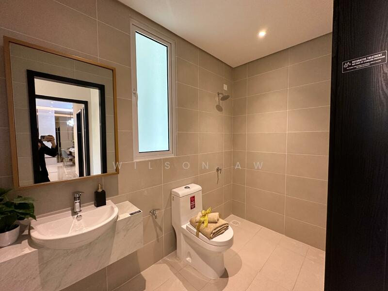 Service Residence for Sale at Vista Tiara (MBW Bay) - Wilson Aw - Bathroom - PropertyGuru.com.my