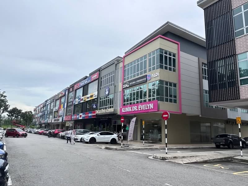 3 Storey Shoplot Jalan Sutera Tanjung Taman Sutera Utama untuk Untuk Dijual - RM 4,300,000, Mac 2026 - Exterior - PropertyGuru.com.my