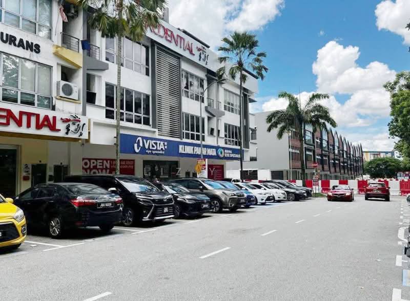 3 Storey Shoplot Jalan Sutera Tanjung Taman Sutera Utama untuk Untuk Dijual - RM 4,300,000, Mac 2026 - Exterior - PropertyGuru.com.my