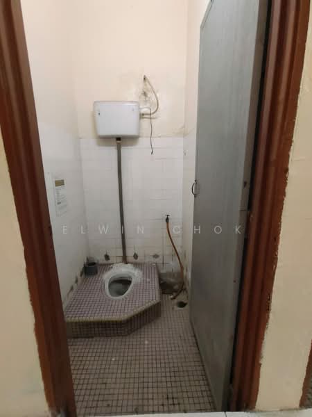 1-storey Terraced House for Sale in Meru (Klang) - Elwin Chok - Bathroom - PropertyGuru.com.my