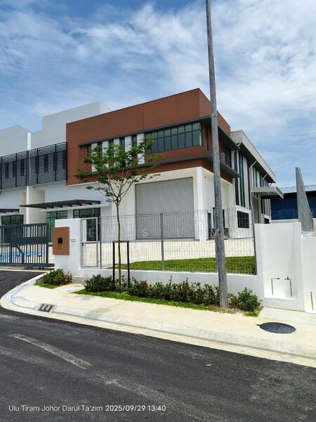 Desa Cemerlang Desas Cemerlangs untuk Untuk Disewa - RM 25,000 /bulan, Mac 2026 - Exterior - PropertyGuru.com.my