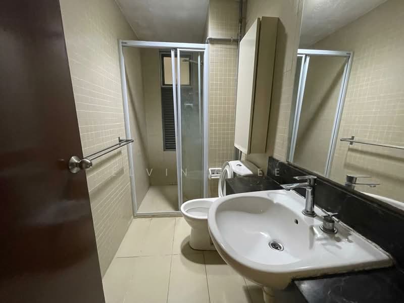 Servis Apartment untuk Dijual di Saujana Residency - Elvin Gwee - Bathroom - PropertyGuru.com.my