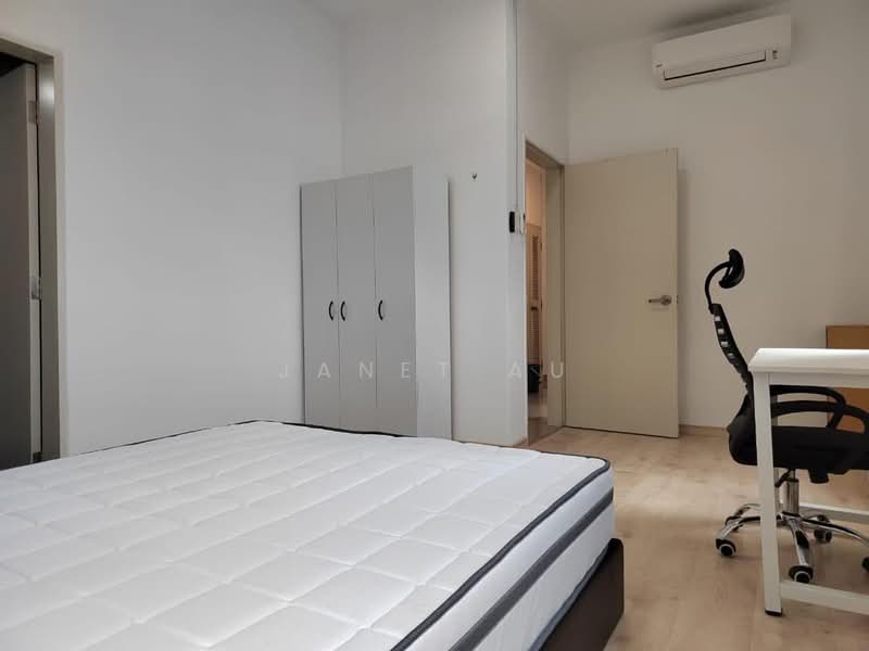 Kondominium untuk Dijual di Parkhill Residence - Janet Au - Bedroom - PropertyGuru.com.my