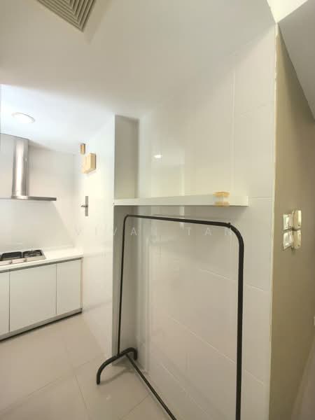 Servis Apartment untuk Dijual di Solaris Dutamas - Vivan Tan - Kitchen - PropertyGuru.com.my