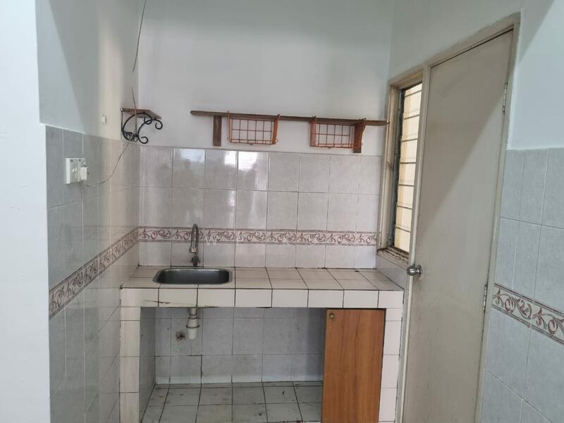 Kondominium untuk Dijual di Pelangi Damansara - WP Kue - Kitchen - PropertyGuru.com.my