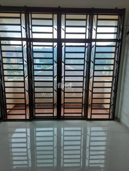 Untuk Disewa - 2.5 Storey Semi-D For Rent @ Batu Ferringhi