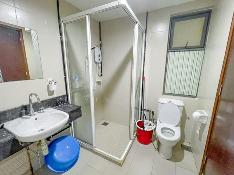 Service Residence for Sale at Saujana Residency - Elvin Gwee - Bathroom - PropertyGuru.com.my
