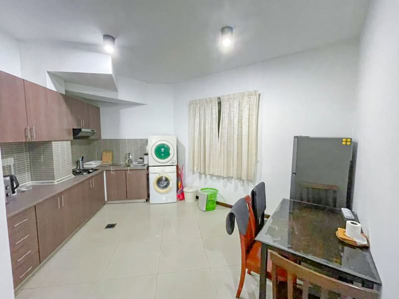 Service Residence for Sale at Saujana Residency - Elvin Gwee - Kitchen - PropertyGuru.com.my
