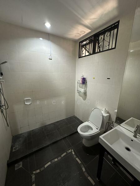 Bungalow for Rent in Batu Ferringhi (Penang) - Rick Goh - Bathroom - PropertyGuru.com.my