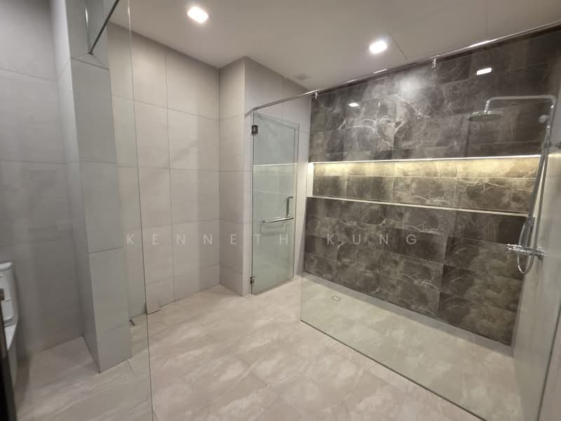Kondominium untuk Dijual di Quayside Seafront Resort Condominiums - Kenneth Kung - Bathroom - PropertyGuru.com.my