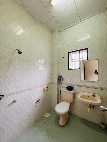 2-storey Terraced House for Sale in Bukit Jelutong (Shah Alam) - Mudz Salahuddin - Bathroom - PropertyGuru.com.my
