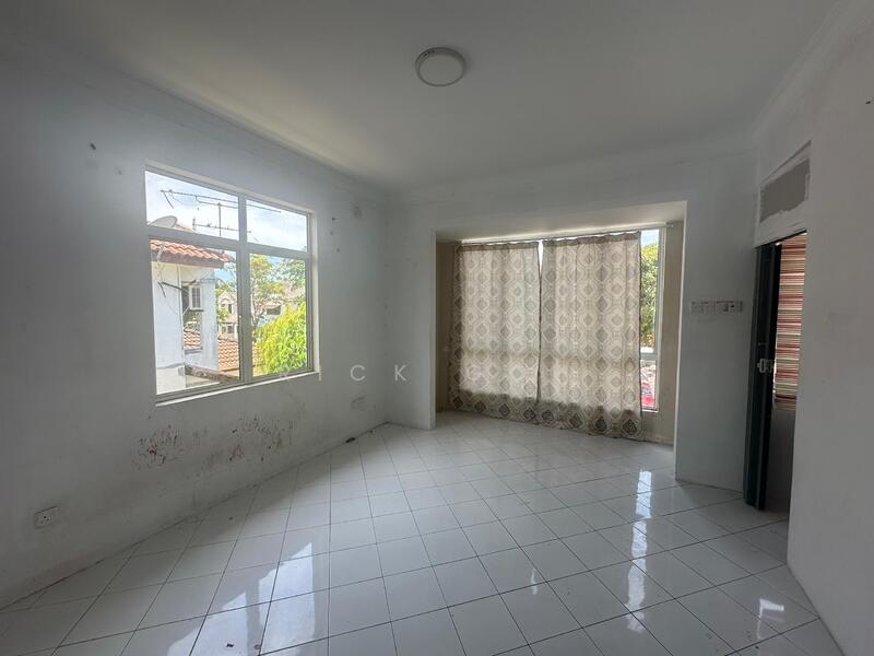 Rumah Berkembar untuk Disewa di Batu Ferringhi (Penang) - Rick Goh - Living Room - PropertyGuru.com.my