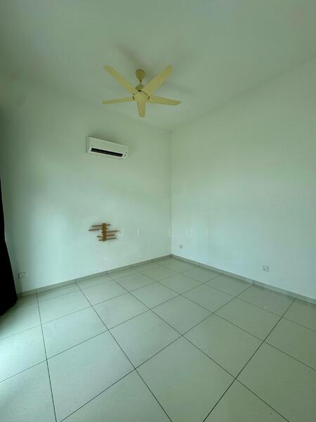 Bedroom - Downstairs