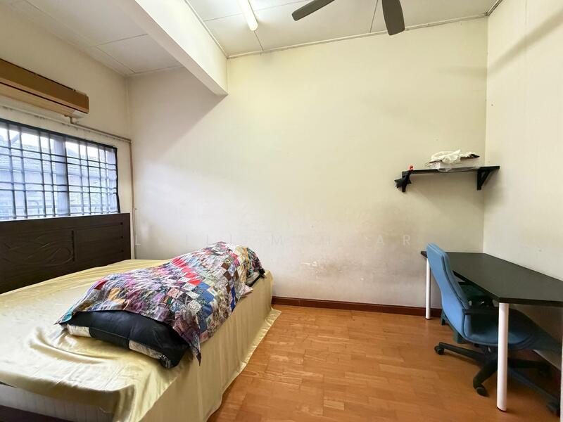 Jalan Kubah Bukit Jelutong Shah Alam Corner Lot Double Storey Superlink House For Sale untuk Untuk Dijual - RM 1,350,000, Apr 2026 - Bedroom - PropertyGuru.com.my